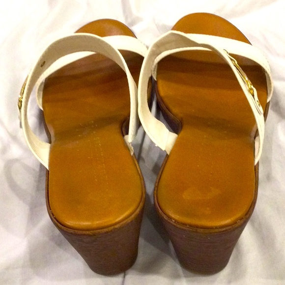 White Wedge Slide Heels Size 8.5 - Picture 4 of 8